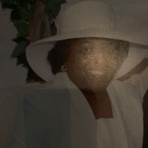 Meet your Posher, Anner